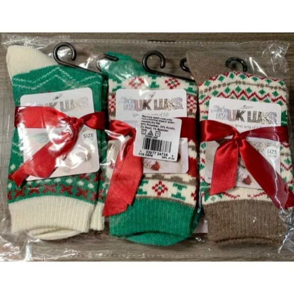 Muk Luks 3 Pairs Holiday Print Textured Stretch Knit Crew Socks - Picture 2 of 3